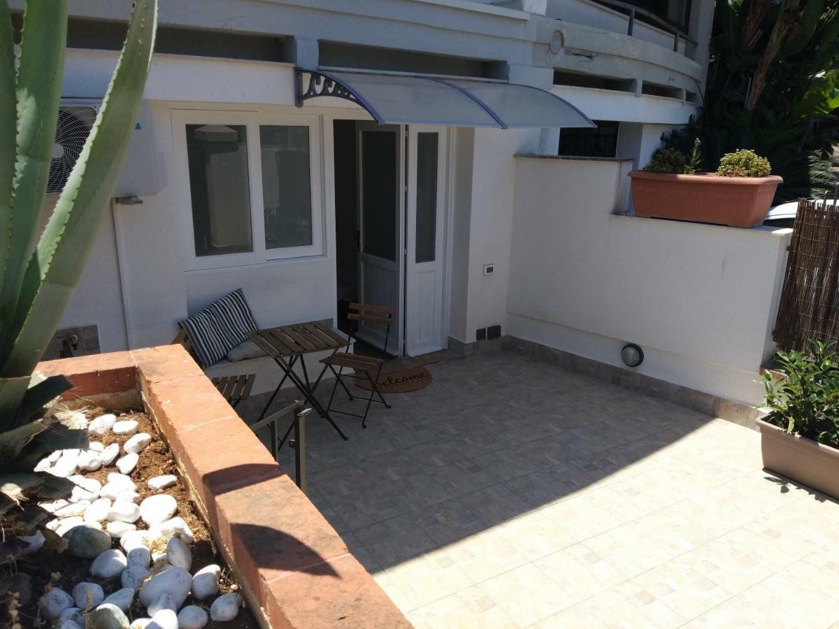 Residenza Don Camillo Villa Mondello Exterior photo